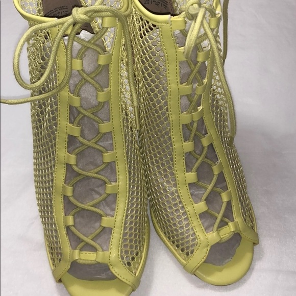 LAST ONE AVAILABLE IN EACH SIZE New Women's Open Toe Lace Up High Heeled Bootie - Picture 6 of 12